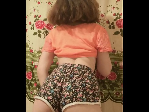❤️ Сексуальная юная малышка делает стриптиз снимая свои шортики на камеру ❤️ Красивое порно на сайте doujin-sexy.ru